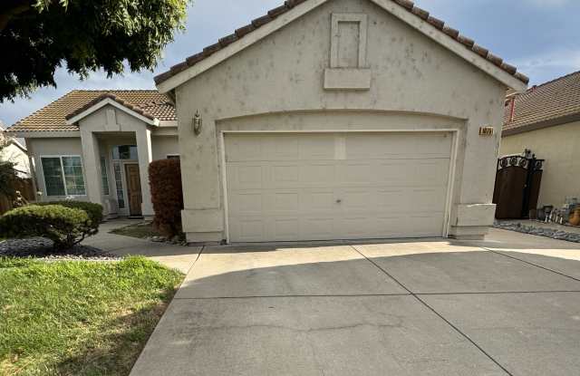 10751 Fire Island Cir - 10751 Fire Island Circle, Stockton, CA 95209
