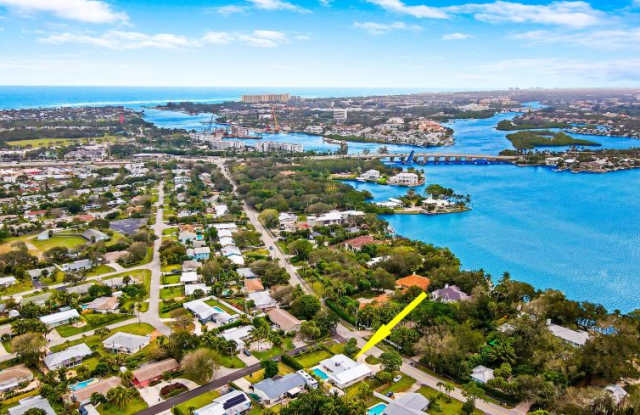 9 West Riverside Dr. photos photos 9 West Riverside Dr. photos photos