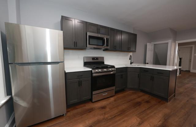 5512 Crowson Street Gallery 3