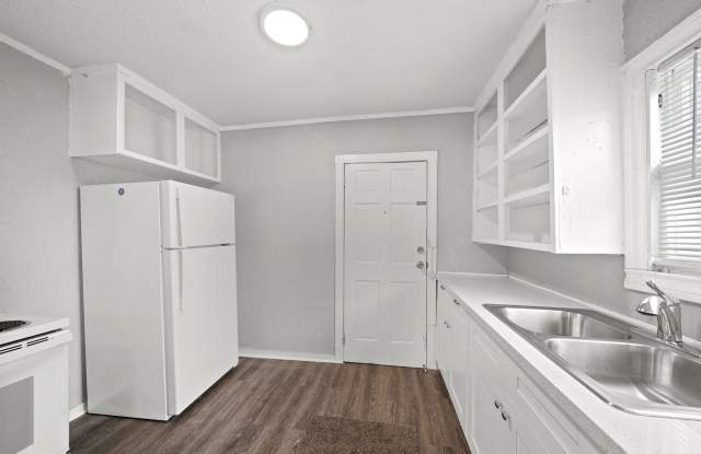 1721 West 5th Street - 1721 West 5th Street, Freeport, TX 77541 1721 West 5th Street - 1721 West 5th Street, Freeport, TX 77541