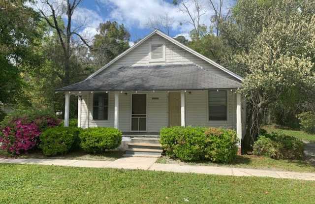 1BD/1B River Street Duplex photos photos