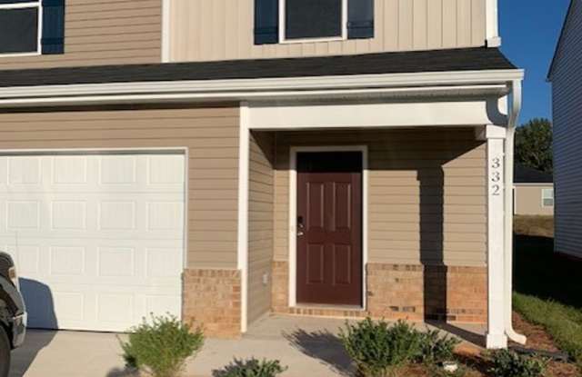 332 Dermont Dr, Spartanburg SC 29303 - 332 Dermont Drive, Southern Shops, SC 29303