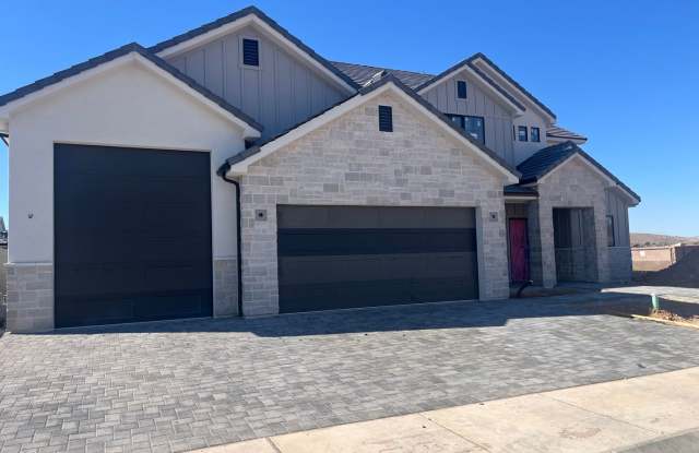 Gorgeous 6 bedroom with Pool and RV Garage photos photos