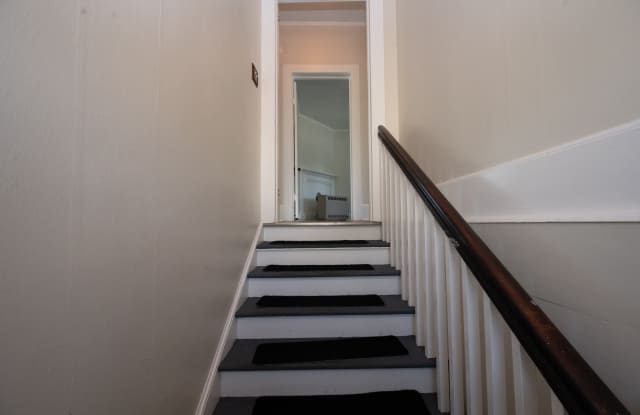 1821 Spencer AvenueUnit B Gallery 4