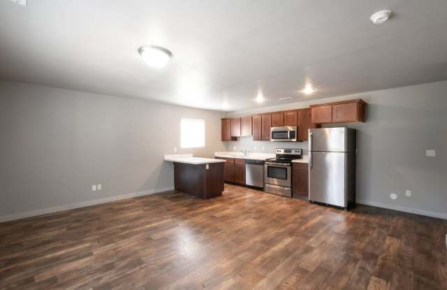Awesome 2 Story Townhome in Vineyard w/ attached 2 car garage! Gallery 4
