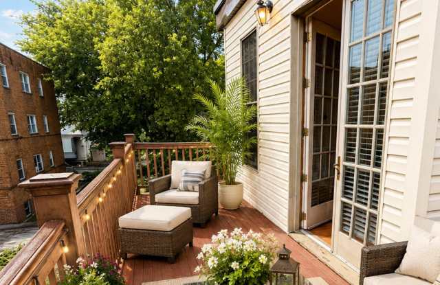 5934 Elwood St., 3 Gallery 1