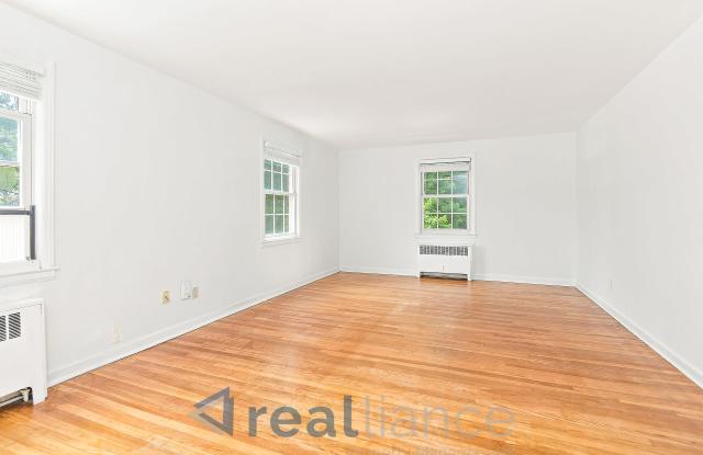 2221 Washington Ave #202 Gallery 4