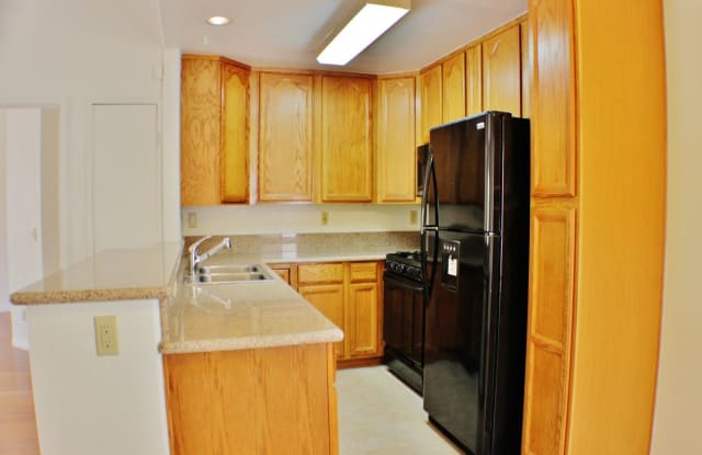 340 Isthmus Way Unit 55 - 340 Isthmus Way, Oceanside, CA 92058