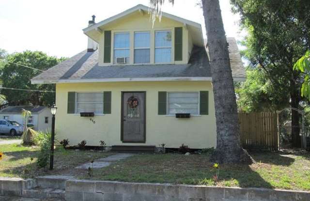 410 28th St W photos photos
