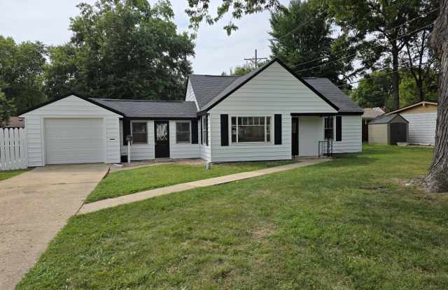 2721 Leonard Gallery 1
