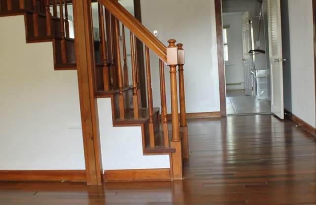 Spacious Semi-Detached Home Gallery 3