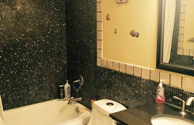 7915 Belleview Gallery 3