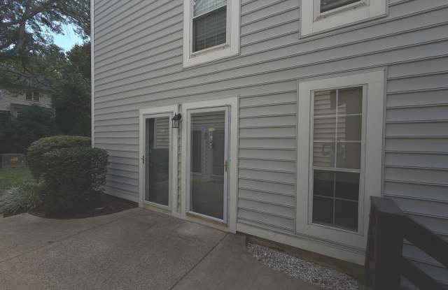10050 OAKTON TERRACE Road Gallery 1