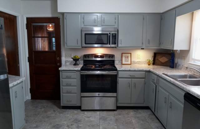39 Gloria Ave photos photos