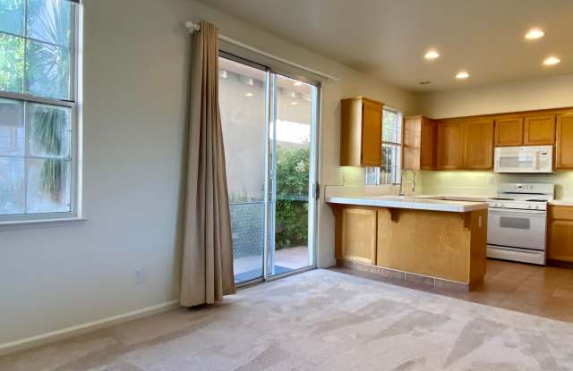 2222 Gianera Street Gallery 4
