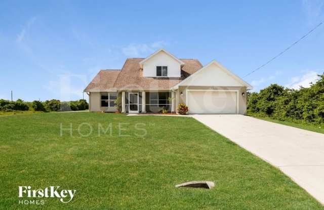 618 Chavers Street East photos photos