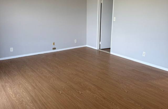 Studio, 1 Bath with Balcony Apartment - Ready for Move in! photos photos