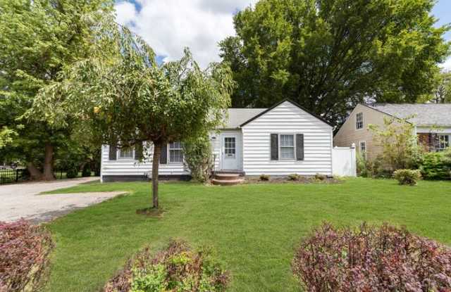 5875 North Keystone Avenue photos photos