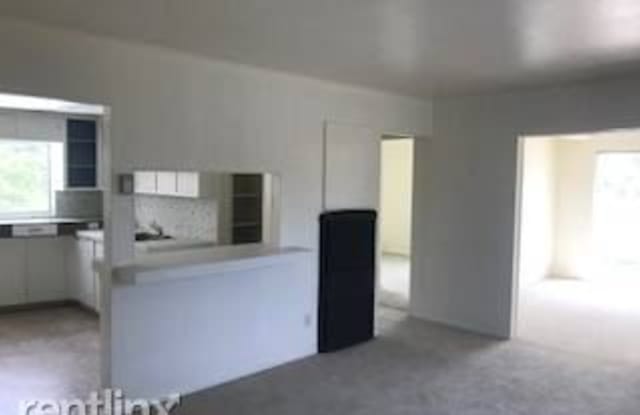 10 Volmer Way - 10 Volmer Way, Reno, NV 89512