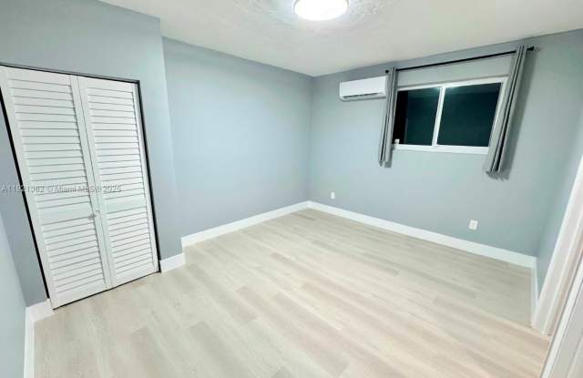 321 NW 93rd Ave photos photos