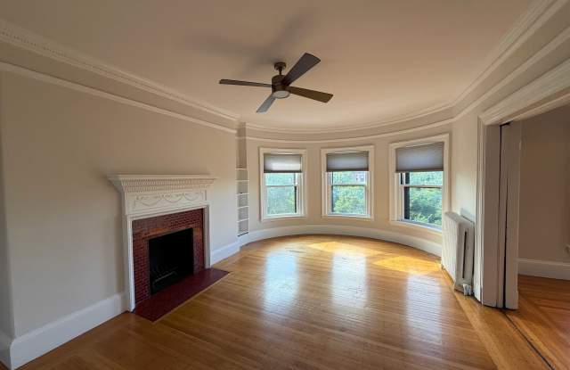 186 Commonwealth Avenue photos photos