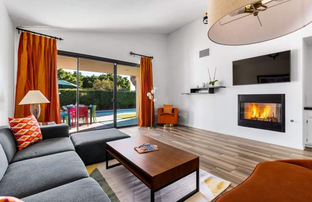 Stylish Palm Springs Retreat with Pool photos photos