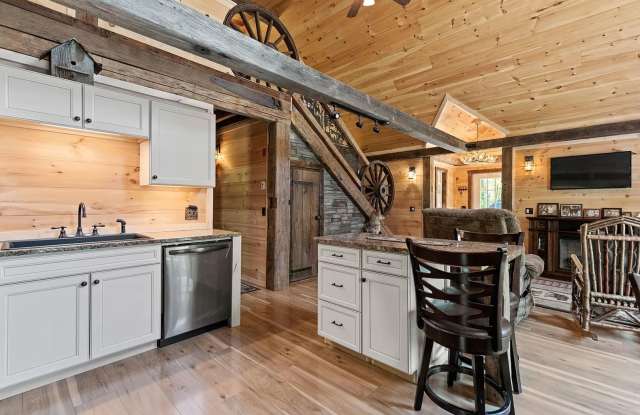 Gorgeous Custom Rustic Style home with heat included! Gallery 3
