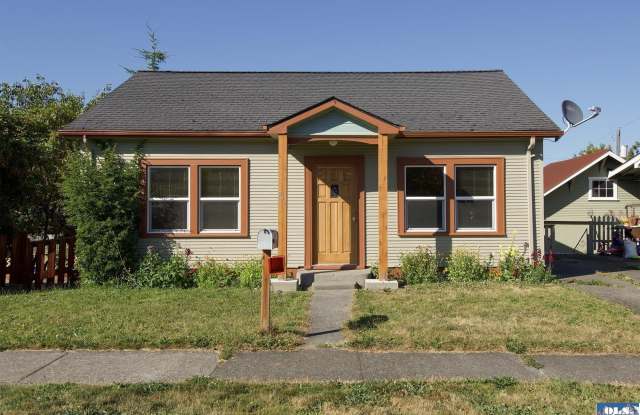 311 E 11th St - 311 East 11th Street, Port Angeles, WA 98362 311 E 11th St - 311 East 11th Street, Port Angeles, WA 98362