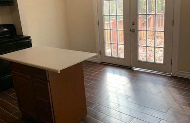 110 New Hackensack Road Gallery 3