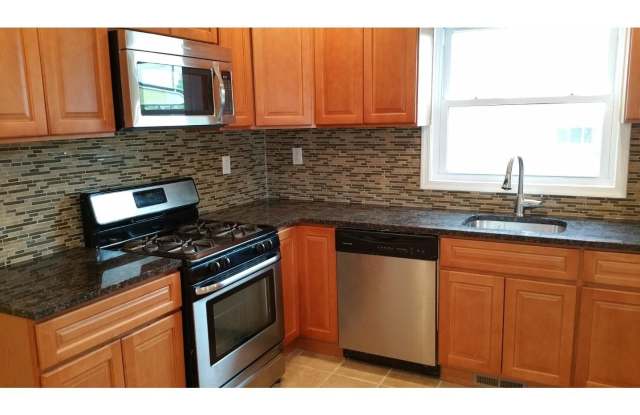 9960 WOODFERN Road photos photos