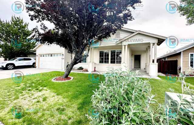 You will absolutely love what this home has to offer! Gallery 3