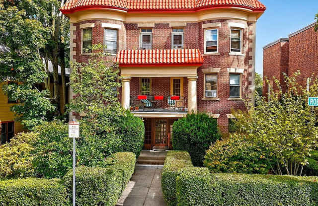 32 Robinwood Ave Gallery 1