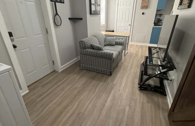 1238 S State Ave photos photos