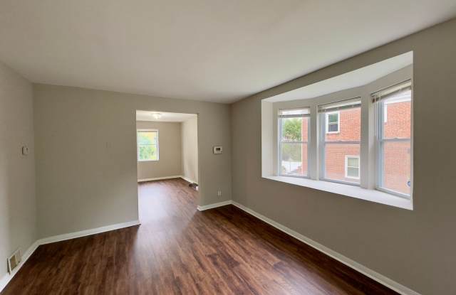 Charming 2BD/1BA Townhome in Grove Park, MD! Gallery 4
