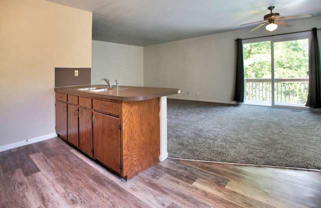 Holland Northside 2 BED 1 BATH Gallery 2