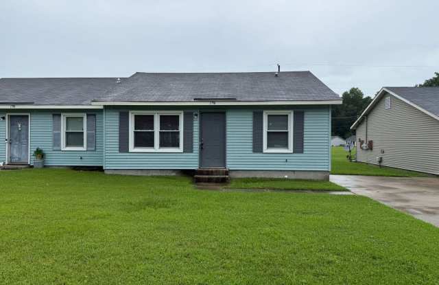 Nice 2 bedroom, 1 bath duplex photos photos