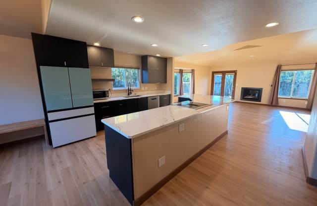 Beautify remodeled (3) bedroom Ranch Style Home! Gallery 3