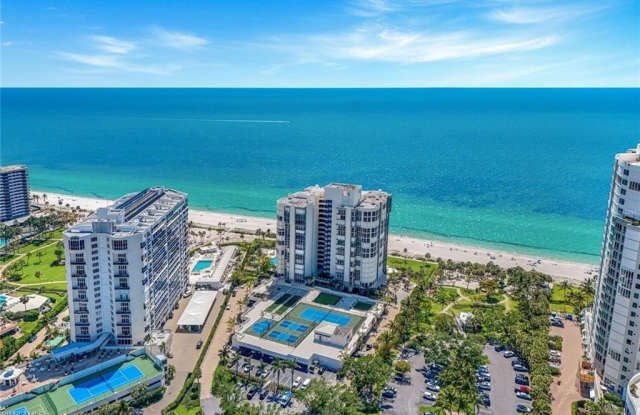 4051 Gulf Shore Blvd N photos photos