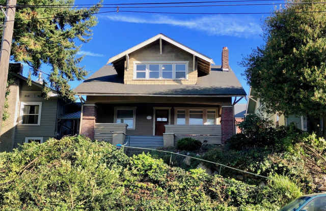 CLICK "REQUEST A TOUR" NOW! - 5058 7th Avenue Northeast, Seattle, WA 98105