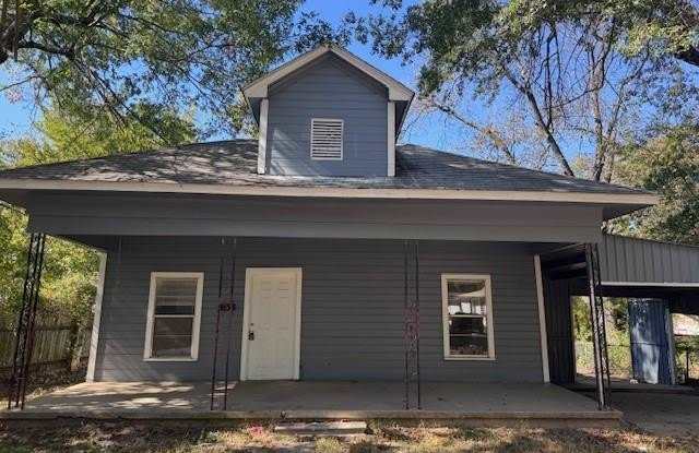 121 8th Street NE photos photos