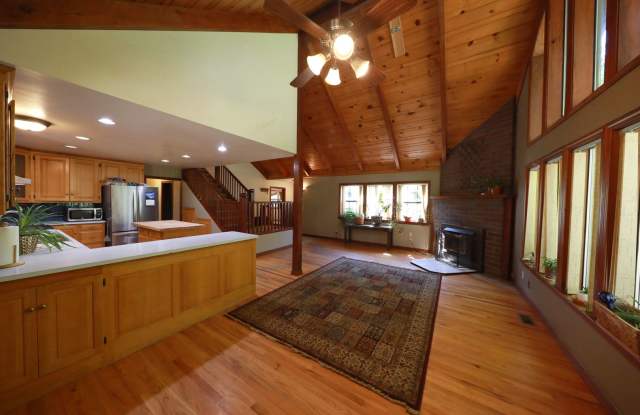 Spacious Custom Home, Most Utilities Included! photos photos