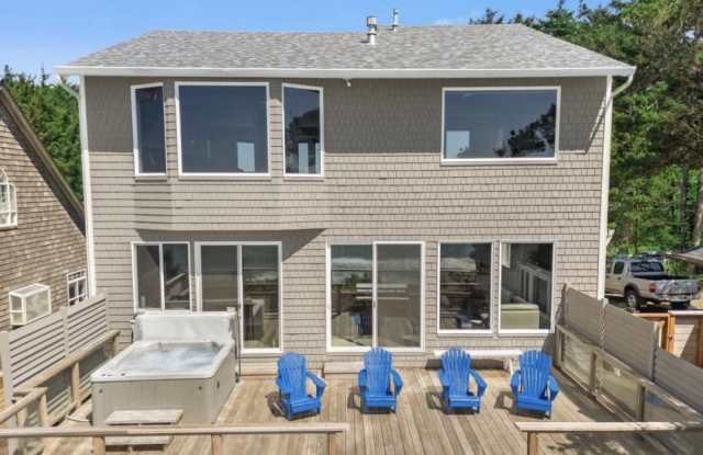 1825 Southwest Coast Avenue Gallery 3