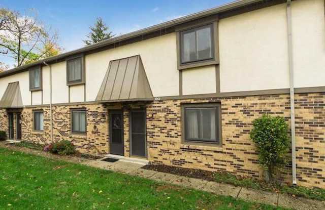 2 Bed 1.5 Bath Condo Gallery 1