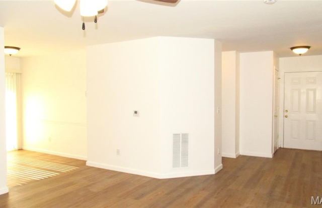 450 Benton Drive Gallery 3