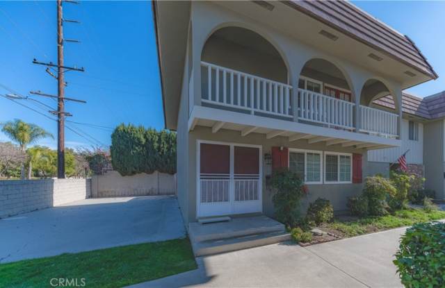 4844 Larwin Avenue Gallery 2