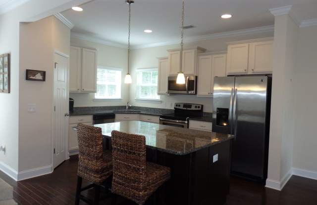 397 Waverly Ln. Gallery 2