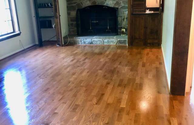 1328 TIMBERLY LN Gallery 2