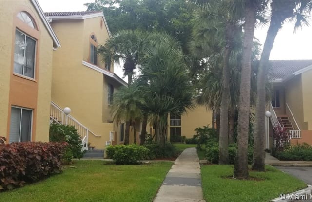 1160 Coral Club Dr - 1160 Coral Club Dr, Coral Springs, FL 33071