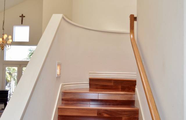 6813 East Canyon Ridge Gallery 2