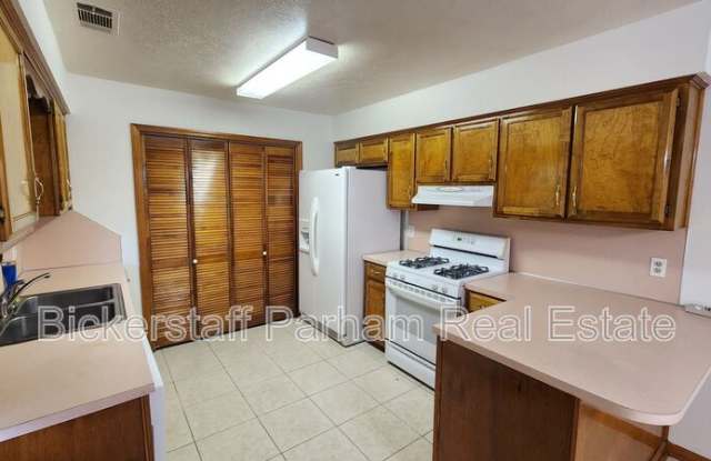 6421 Gloucester Court Gallery 2
